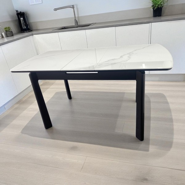 Modern 6-Seater White Marble Extendable Dining Table with Solid Wood Legs