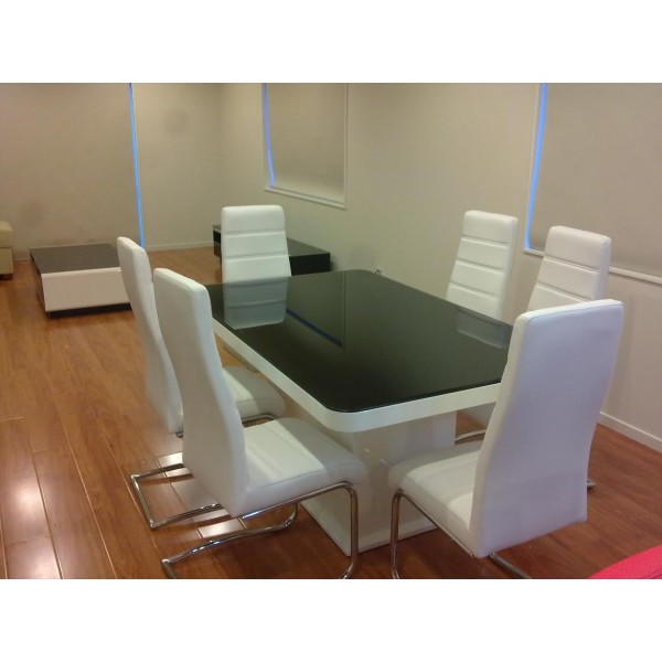6 Seater modern dining table