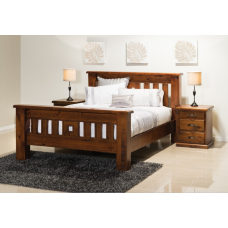 Rough saw cut style king size bed