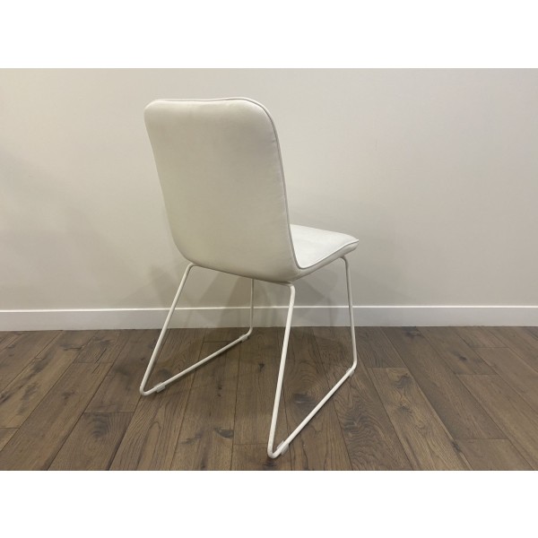 A882 Modern white chair