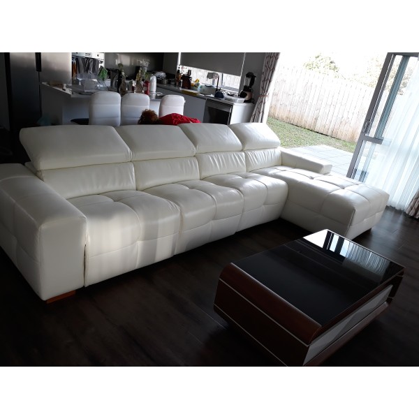 Quality L-shaped Italian leather sofa